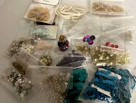 Freecycle SEQUINS (26 packets): VARIETY OF SIZES, SHAPES, COLOURS