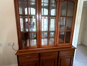 Freecycle Display cabinet/dresser