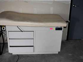 Freecycle Retro Gyno-OBGYN Table