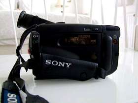 Freecycle Sony video camera Recorder CCD-TR750E