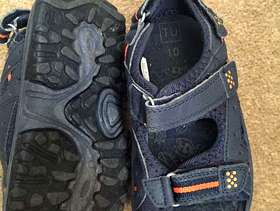 Freecycle Child's sandals - size 10