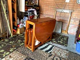 Freecycle Table and chairs