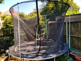 Freecycle Plum Trampoline 10 x 8.