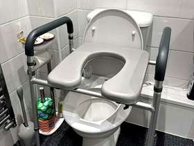 Freecycle Adjustable Toilet Seat Riser with Support Frame