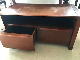 Freecycle Sturdy TV/AV stand with storage drawers