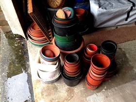 Freecycle Assortment of garden pots
