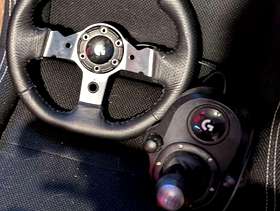 Freecycle Logitech G920 steering wheel with gear shifter and f1 wheel ...