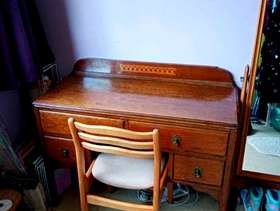 Freecycle Dressing table and chair