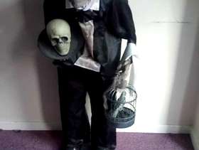 Freecycle Halloween waiter