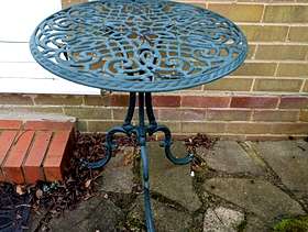 Freecycle Metal Round Patio table.