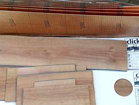 Freecycle Laminate/vinyl flooring