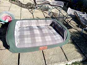 Freecycle Dog bed, luxury, extra large, hardly used, washed
