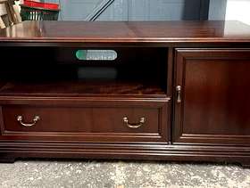 Freecycle TV Unit