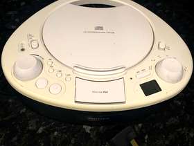 Freecycle Mini CD player/ radio with iPod dock