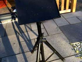 Freecycle Music stand