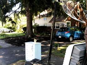 Freecycle Basketball set with backboard. Ball and return.