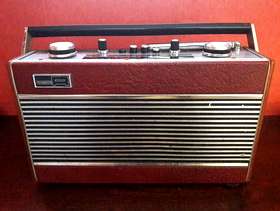 Freecycle Period Roberts radio