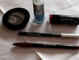 Freecycle Make Up Bundle 2, all new products.