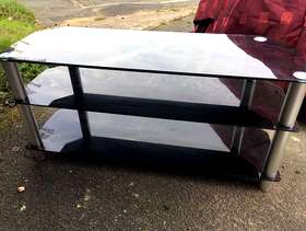 Freecycle TV Stand