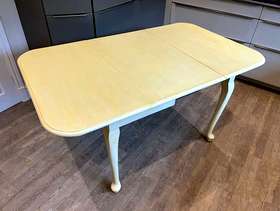 Freecycle Oak drop-leaf table