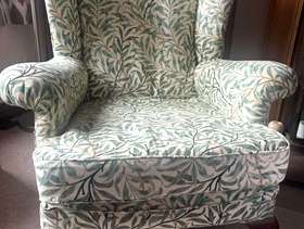Freecycle Winged arm chair