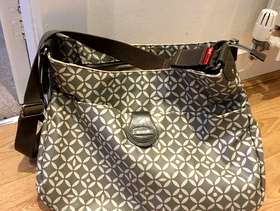 Freecycle Beautiful baby changing bag