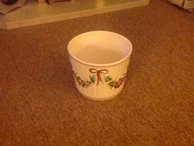 Freecycle China Plantpot Holder