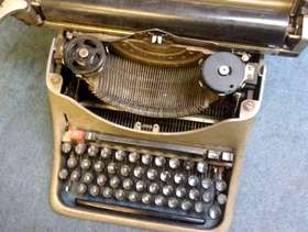 Freecycle Vintage Olivetti Lexikon 80 typewriter - Spares or repair or ...