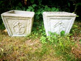 Freecycle Large solid square planters