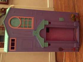 Freecycle Barbie Dollhouse