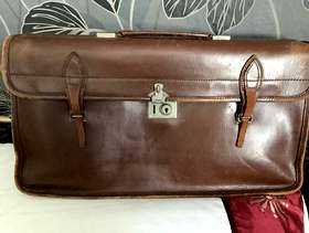 Freecycle Leather briefcase