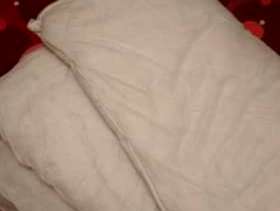 Freecycle Single Synthetic duvet (barely used)