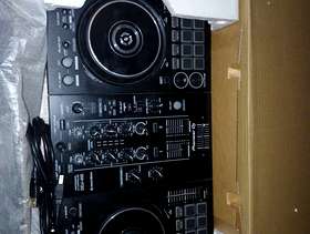Freecycle Pioneer DDJ 400 music decks FOR SALE.