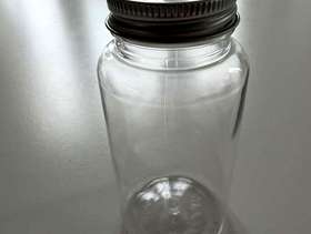 Freecycle Empty screwtop bottles