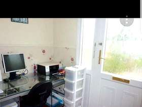Freecycle Glass top office desk