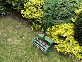 Freecycle Lawn aerator