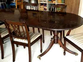 Freecycle Solid Wood Mahogany Extending Dining Table and Chairs