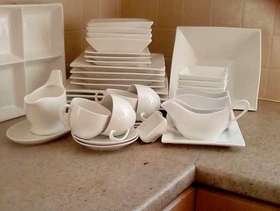 Freecycle Dinner Set