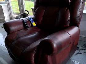Freecycle Reclining arm chair two motor and massarge.