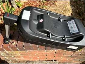 Freecycle Silver cross Simplifix isofix base