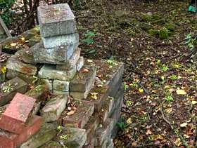Freecycle House bricks