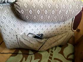 Freecycle Electric reclining and uplifting chair