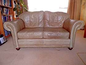 Freecycle 2 seater settee