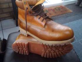 Freecycle Mans boots