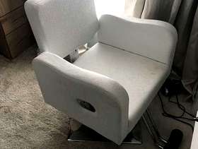 Freecycle Beauty chair