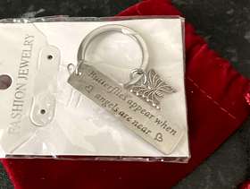 Freecycle Silver coloured key ring with verse