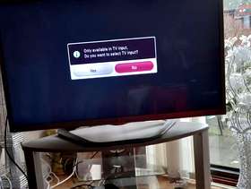 Freecycle LG 46inch colour 3D tv and stand