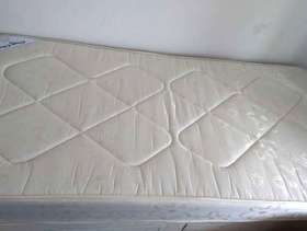 Freecycle 2 single mattresses