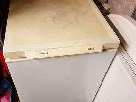 Freecycle Kelvinator Chest Freezer