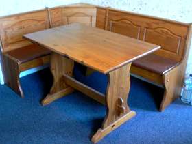 Freecycle Kitchen seating unit & table